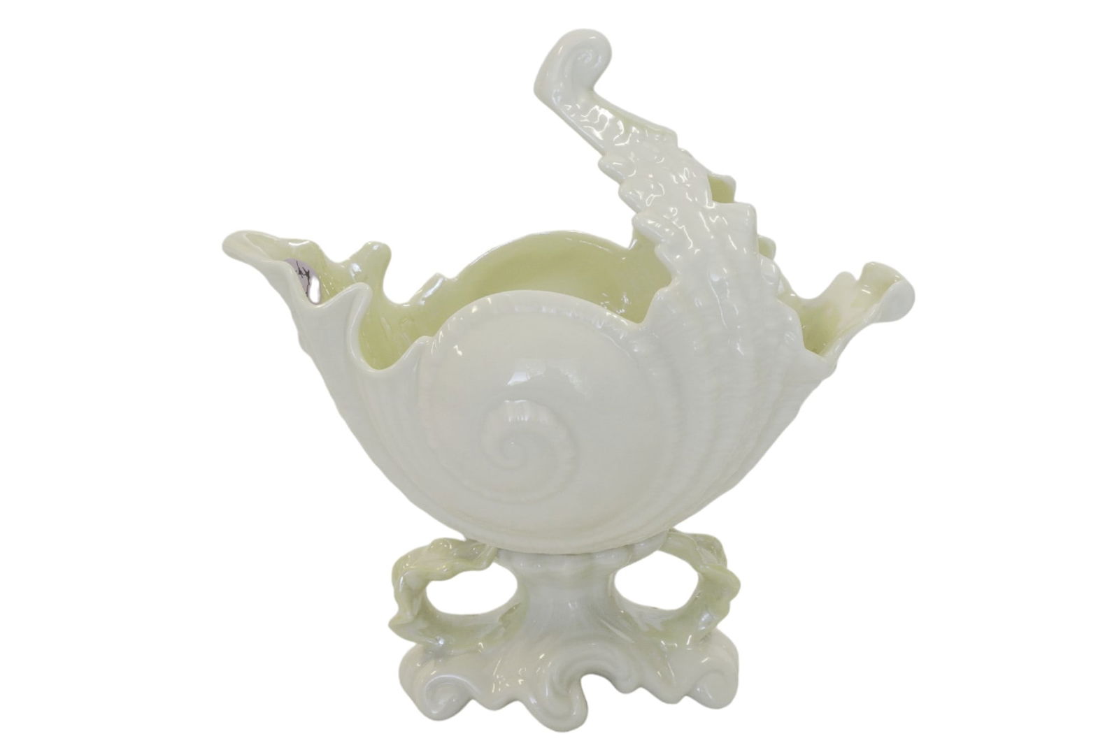 VINTAGE BELLEEK PORCELAIN NAUTILUS SHELL (1 of 6)