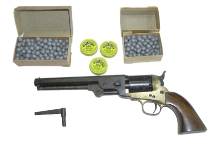 REPLICA 1851 NAVY BLACK POWDER YANK REVOLVER