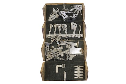 ANTIQUE 1889 SINGER SEWING OAK PUZZLE BOX W ACCESSORIES