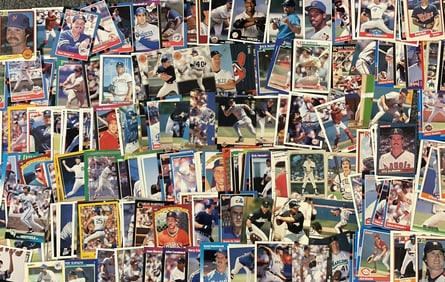 315 COLLECTIBLE BASEBALL CARDS