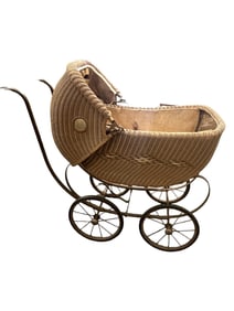 ANTIQUE AMERICAN WICKER BABY CARRIAGE / STROLLER