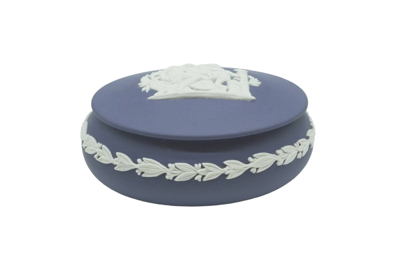 VINTAGE WEDGWOOD TRINKET BOX: Vintage Wedgwood Dark Blue Trinket Box 4". Weight 6 oz.