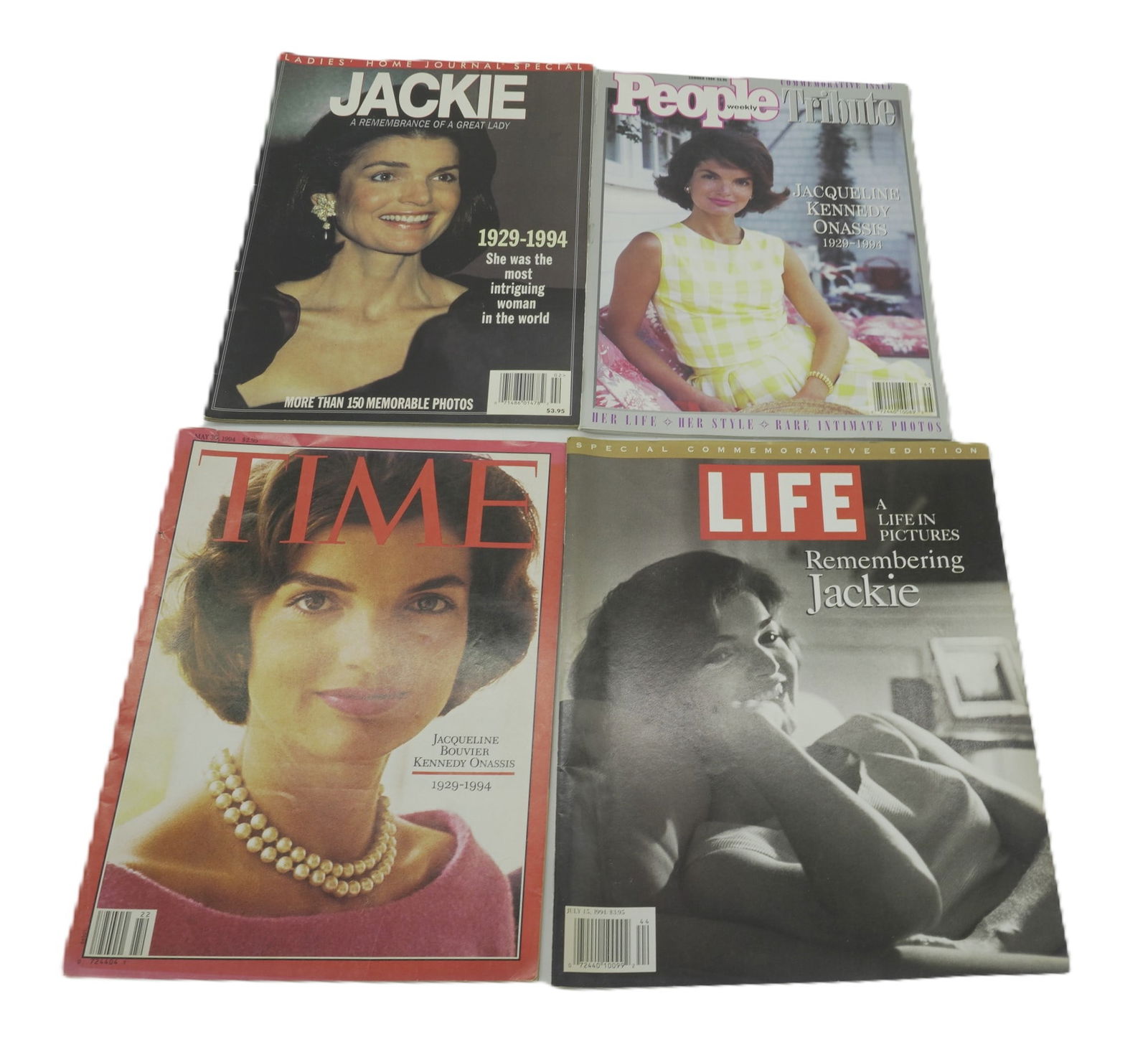 JACKIE O TRIBUTE MAGAZINES - 4 PIECES (1 of 1)