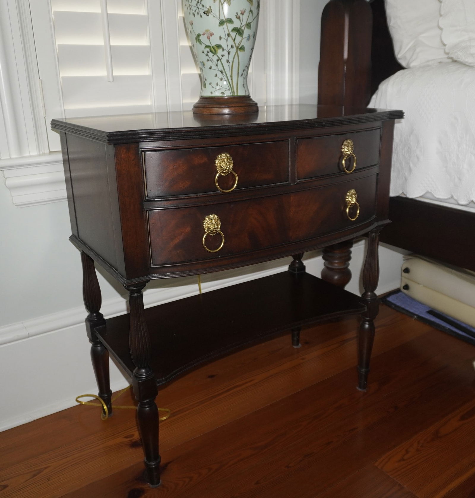 MATCHED PAIR HICKORY CHAIR CO JAMES RIVER END TABLES (1 of 9)