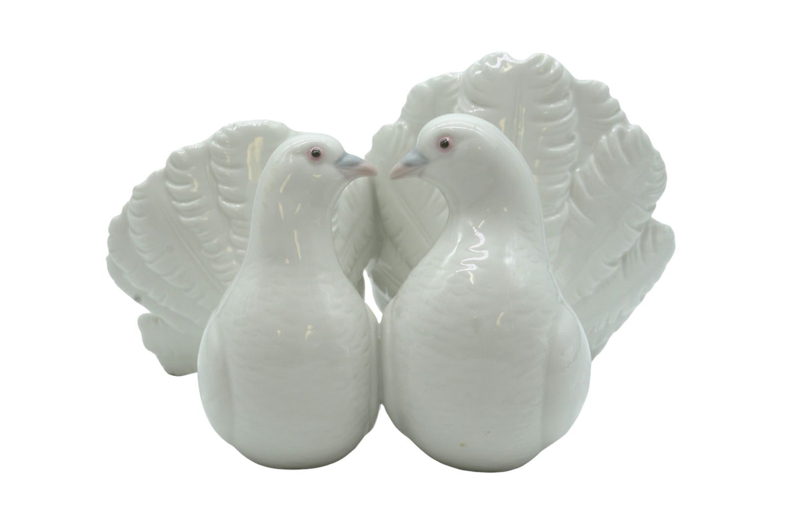 LLADRO COUPLE OF DOVES FIGURINE (1 of 4)