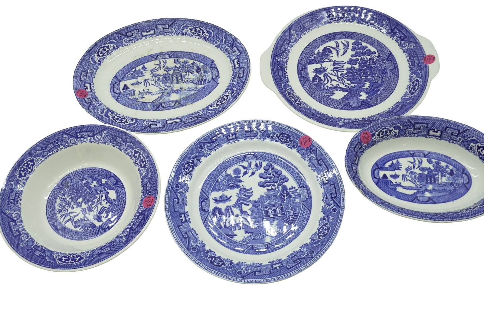 LOT OF WILLOW WARE BOWLS/PLATES - 5 PIECES (1 of 5)