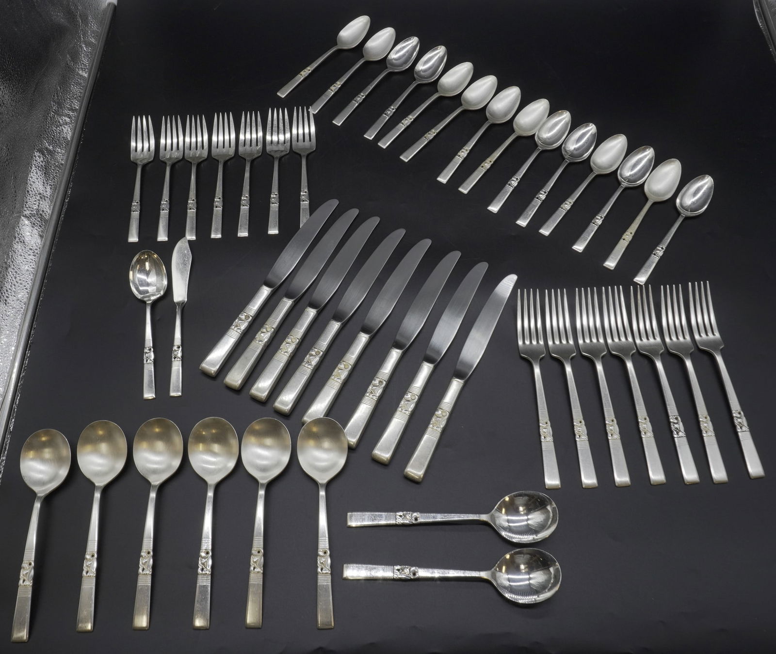 MCM ONEIDA MORNING STAR FLATWARE 48 PC (1 of 6)