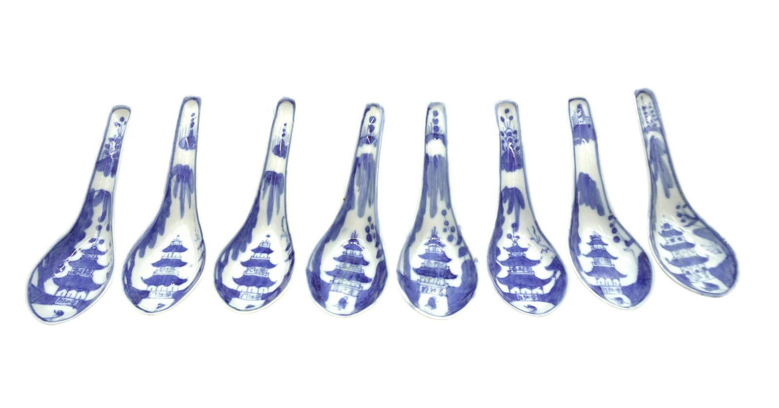 8 CHINESE QING BLUE AND WHITE SPOONS: Set of 8 Chinese Qing Porcelain Blue and White Spoons 5.5". Weight on all 8.4 oz
