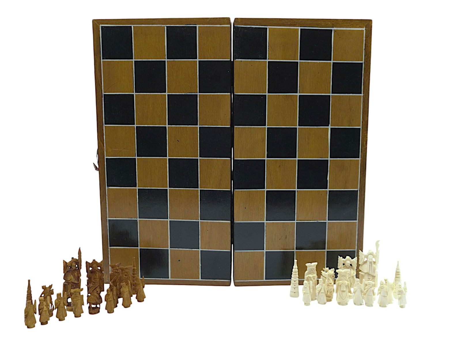 FINELY CARVED CHINESE CHESS SET WITH CASE (1 of 7)