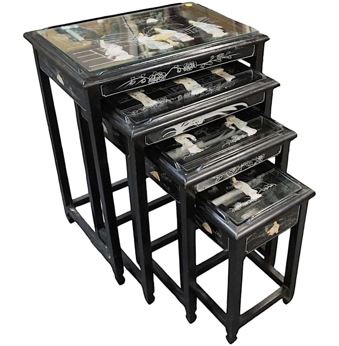 VINTAGE CHINESE EXPORT BLACK LACQUER INLAID TABLE (1 of 5)