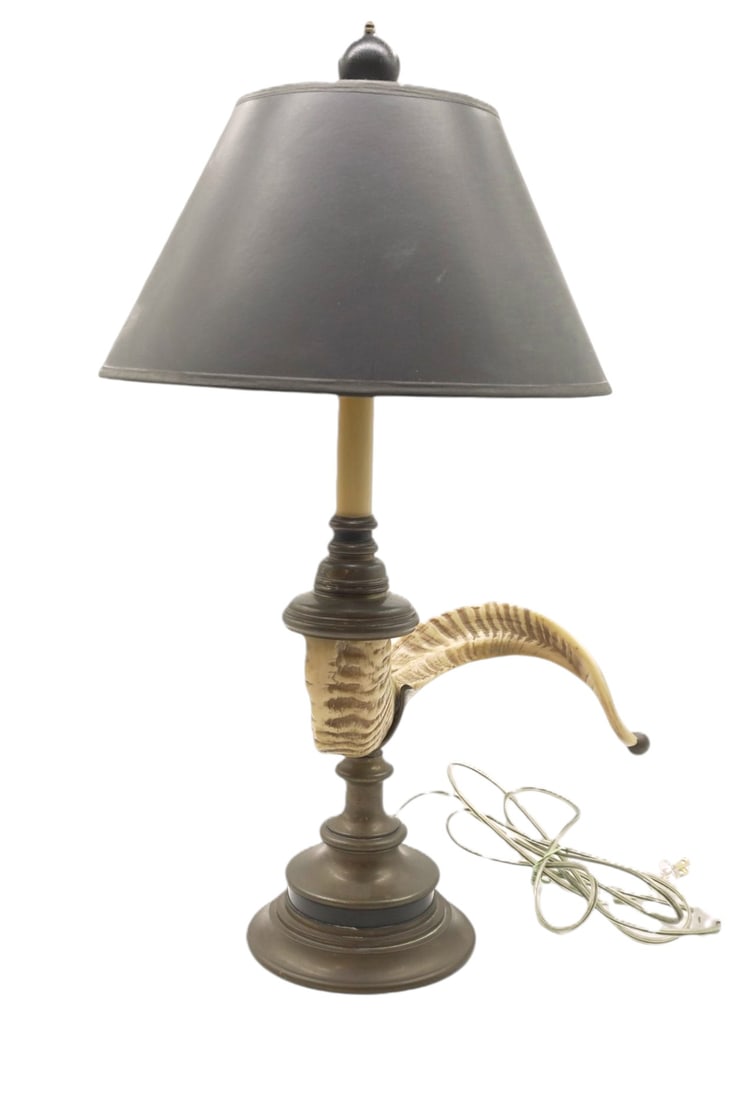 VINTAGE CHAPMAN RAMS HORN TABLE LAMP (1 of 8)