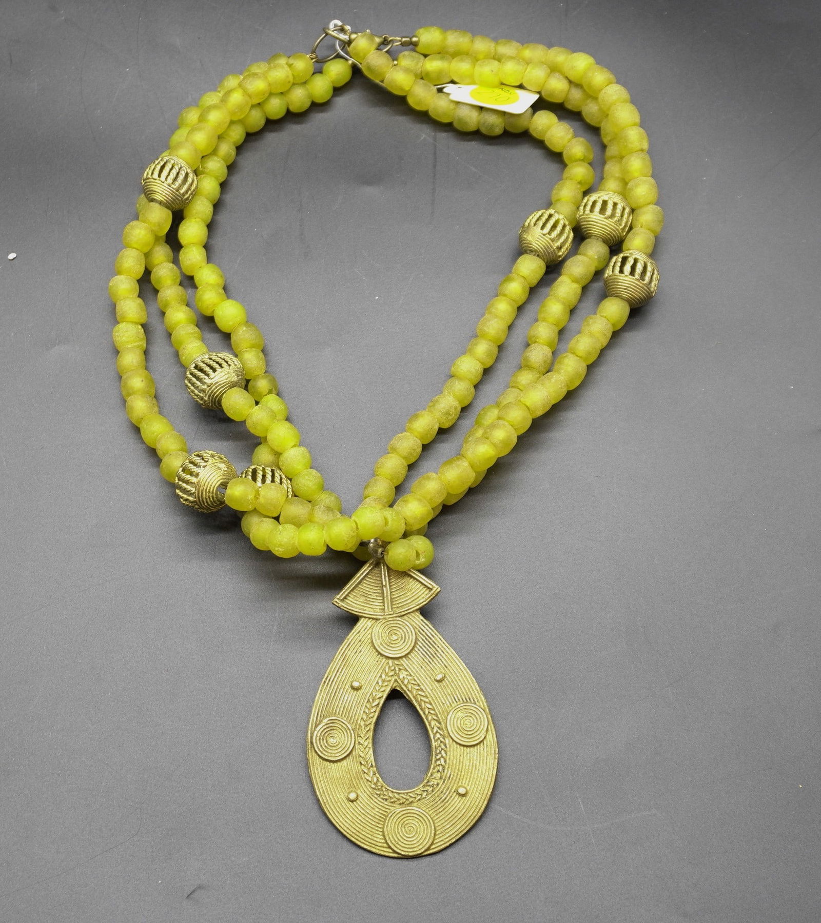 YELLOW AFRICAN GHANAIAN GLASS BEAD AND BRONZE NECKLACE (1 of 6)