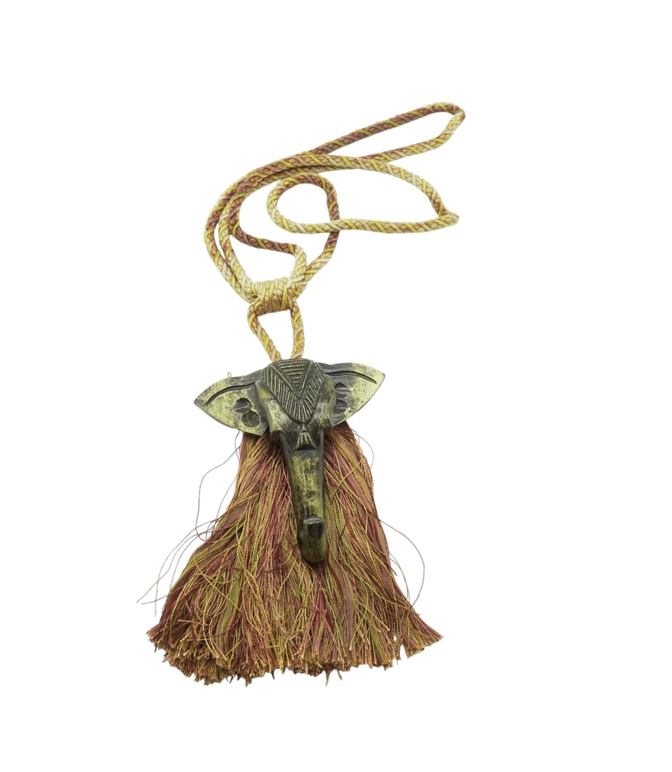 LARGE TASSEL ELEPHANT HEAD TIE BACK (1 of 4)
