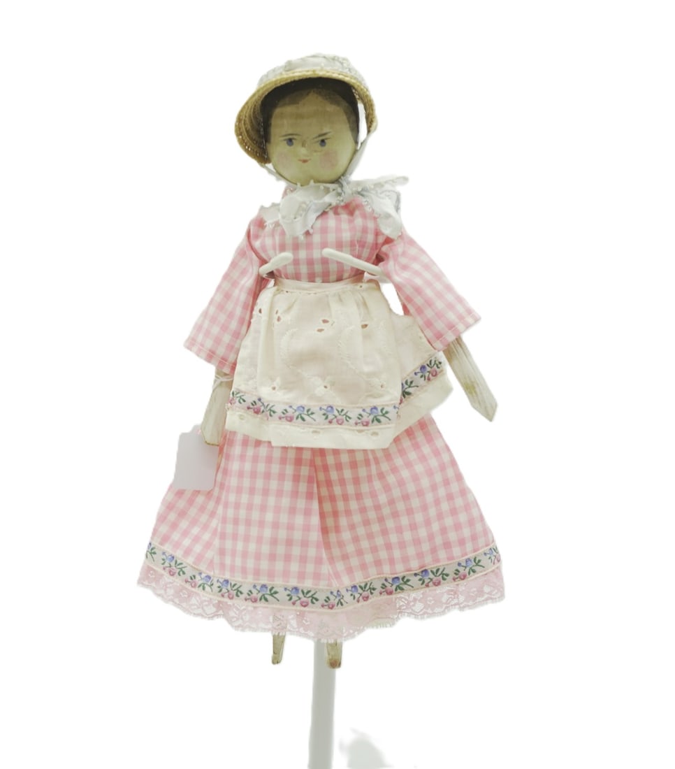 HANDPAINTED WOODEN PEG DOLL (1 of 7)