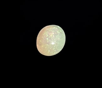 OVAL WHITE OPAL 3.02 CARATS