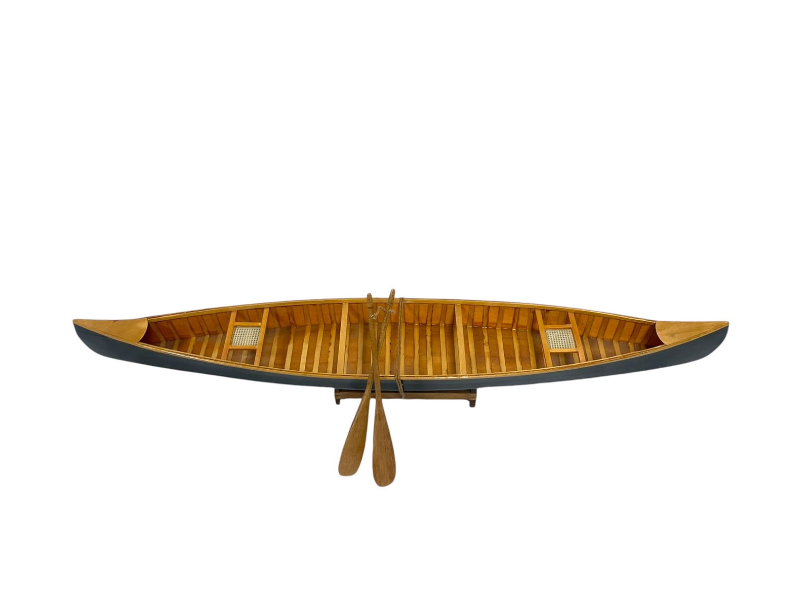 VINTAGE WOOD MODEL ADIRONDACK GUIDE CANOE (1 of 3)
