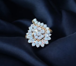 LADIES ESTATE 14k DIAMOND RING 2.25CT SIZE 7