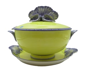 HAND PAINTED ITALIAN POTTERY SOUP TUREEN