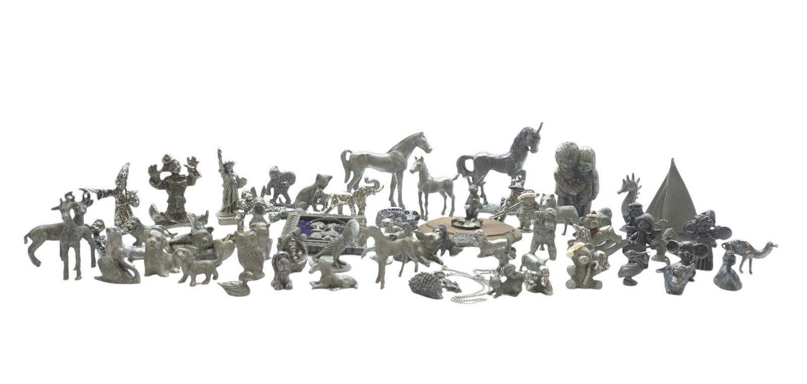 LARGE LOT 72 VINTAGE PEWTER PIECES - SPOONTIQUES, PEE WEE, RAWCLIFFE, ETC.: Large Lot of 72 Vintage Pewter Pieces from Spoontiques, Hudson, Pee Wee, Vernon, and more in various designs/shapes. Total lot weight is 7 lbs 1.8 oz.