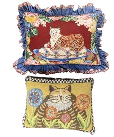 PAIR DECORATIVE VINTAGE CAT THROW PILLOWS