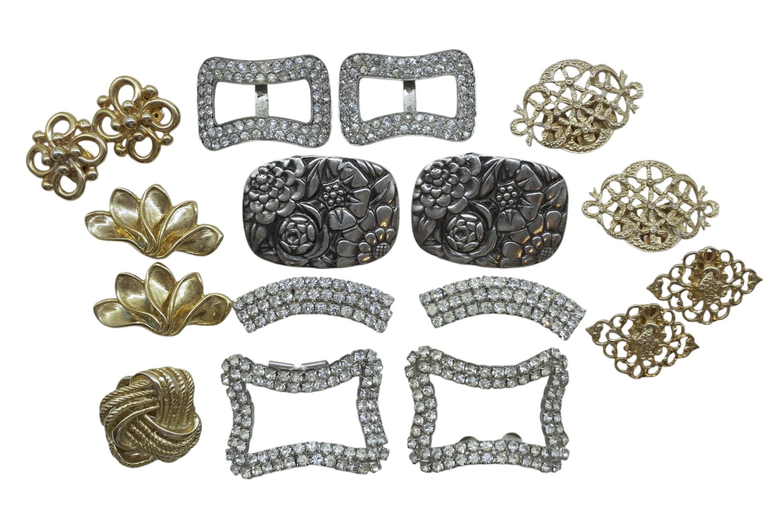 LOT VINTAGE SHOE CLIPS - 9 PAIRS: 9 Pairs of Vintage Shoe Clips. Total lot weight is 8.5 oz.