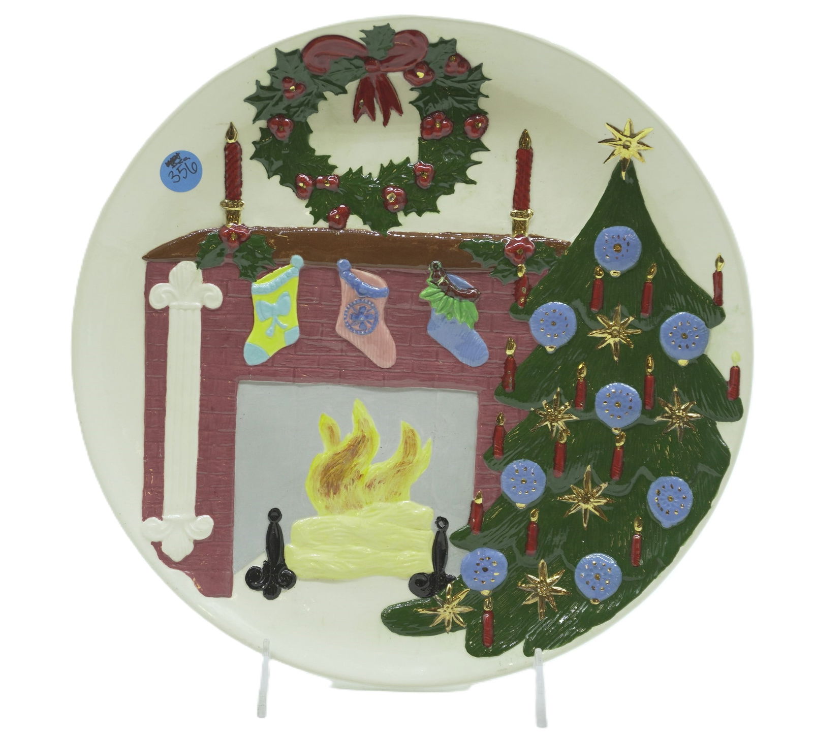 VINTAGE MID CENTURY DECORATIVE CHRISTMAS PLATE (1 of 3)