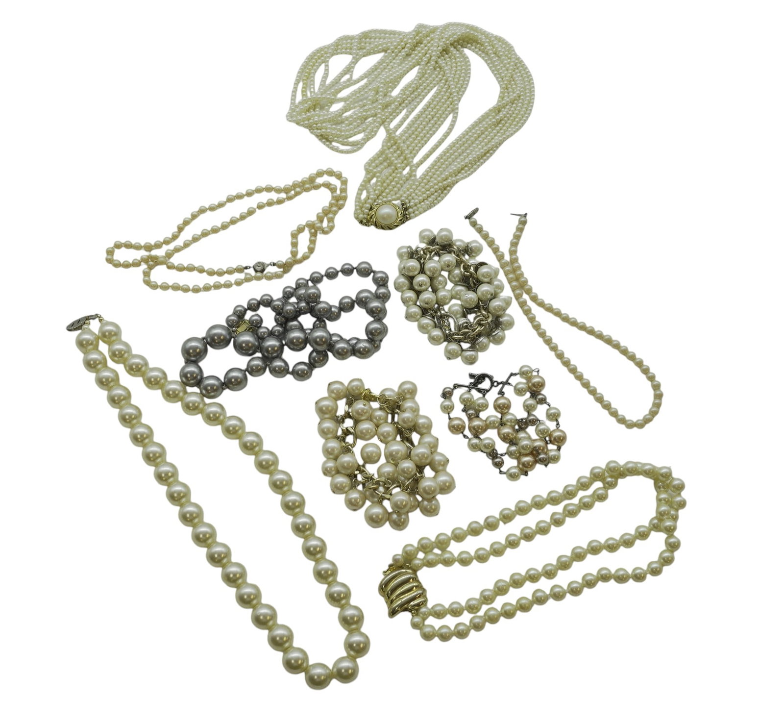 LOT VINTAGE COSTUME PEARL JEWELRY - 9 PIECES: 9 Pieces of Vintage Costume Pearl Jewelry. 6 Necklaces and 3 Bracelets. Total lot weight is 1 lb 4 oz.
