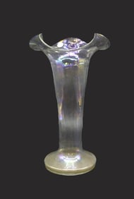 VINTAGE 1920S TALL HAND BLOWN IRRIDESCENT LILY GLASS VASE