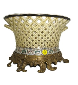 RETICULATED CHINOISERIE PORCELAIN JARDINAIRE UNITED WILSON