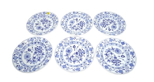 6 MEISSEN BLUE ONION DINNER PLATES