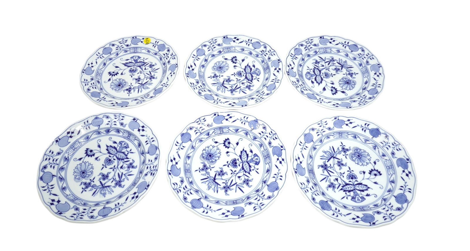 6 MEISSEN BLUE ONION DINNER PLATES (1 of 3)