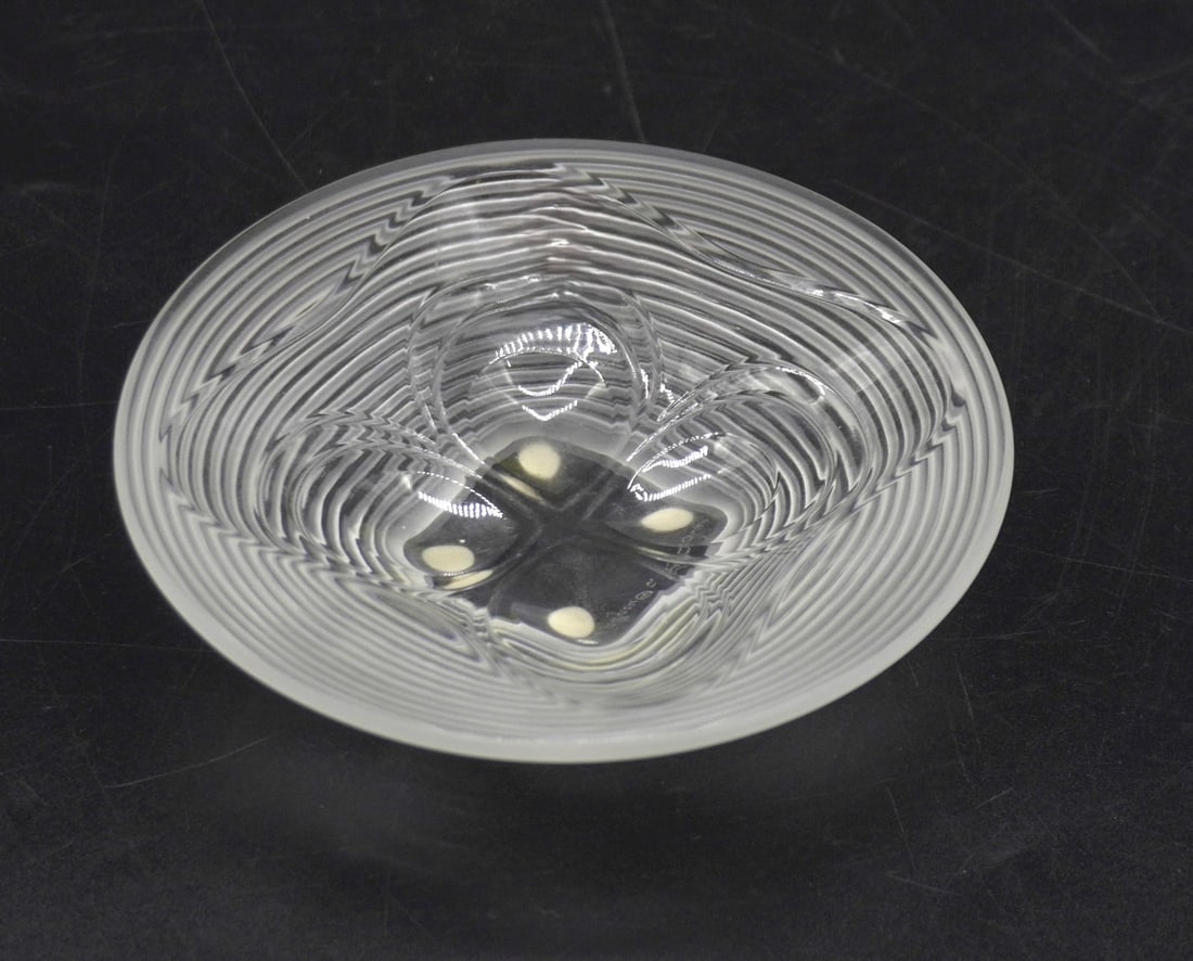 LALIQUE CRYSTAL STRESA ART DECO BOWL: Lalique Crystal France "Stresa" Samll Bowl Trinket Dish. Measures 4.5"x4.5".x 1.25". Weight 14 oz.PROVENANCE: Part of a large Charleston collection of Lalique Crystal we will be auctioning.