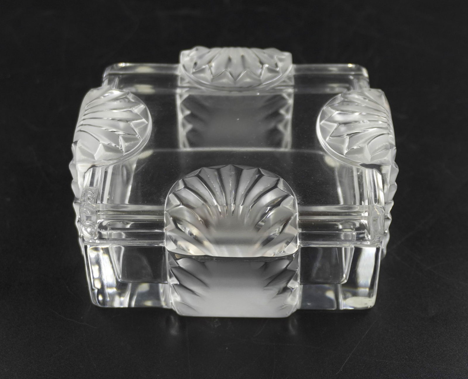 LALIQUE CRYSTAL CORFOU CIGARETTE BOX (1 of 6)