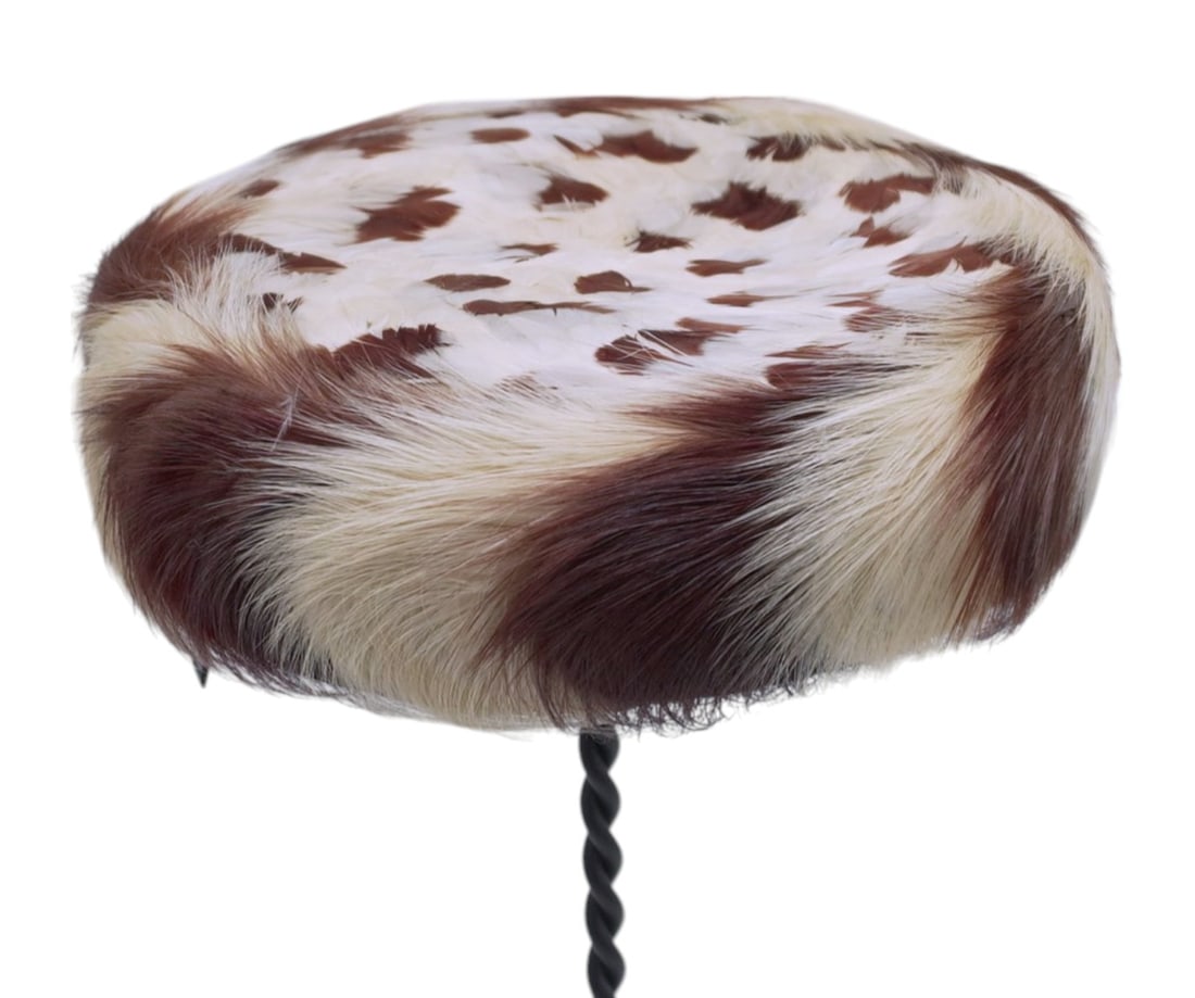 VINTAGE MILLINERY "EASTERN" YOKOHAMA JAPAN PILL BOX FEATHER HAT: Vintage Millinery "Eastern" Yokohama Japanese Feather Pillbox Hat. Measures 2.25" x 7" dia., weighs 1.9 oz.
