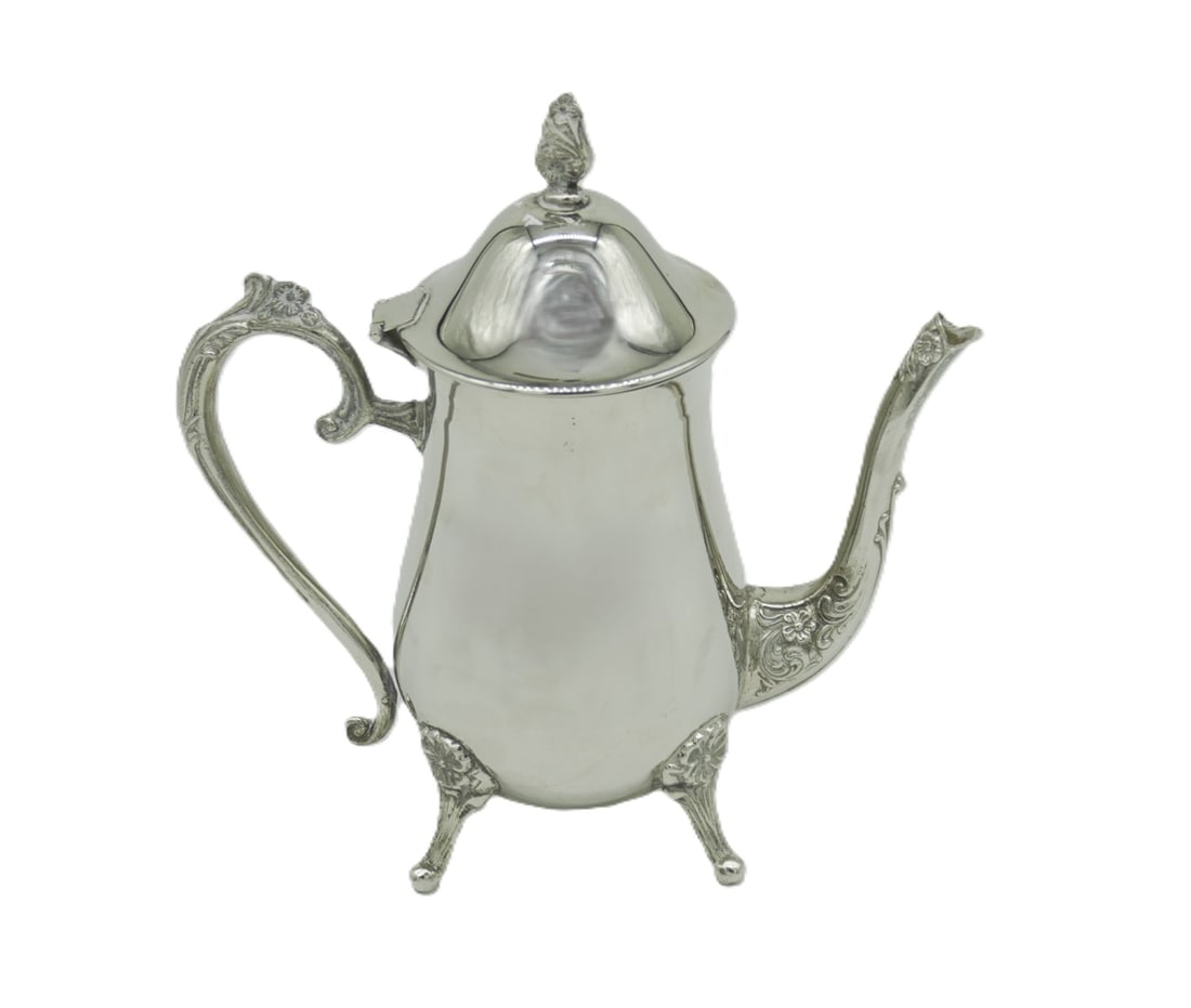 VINTAGE SILVER PLATE COFFEE POT (1 of 4)