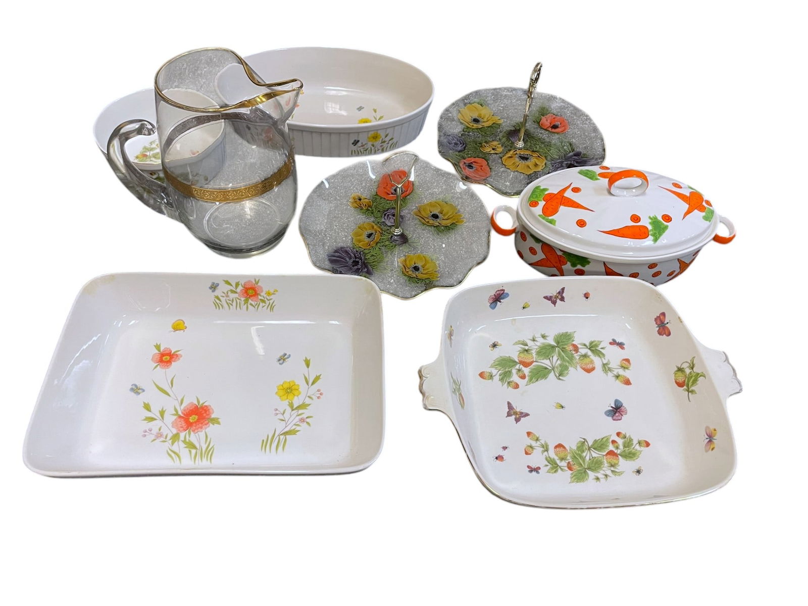 DEALER'S LOT - MCM SERVEWARE: Total weight 18 lbs.