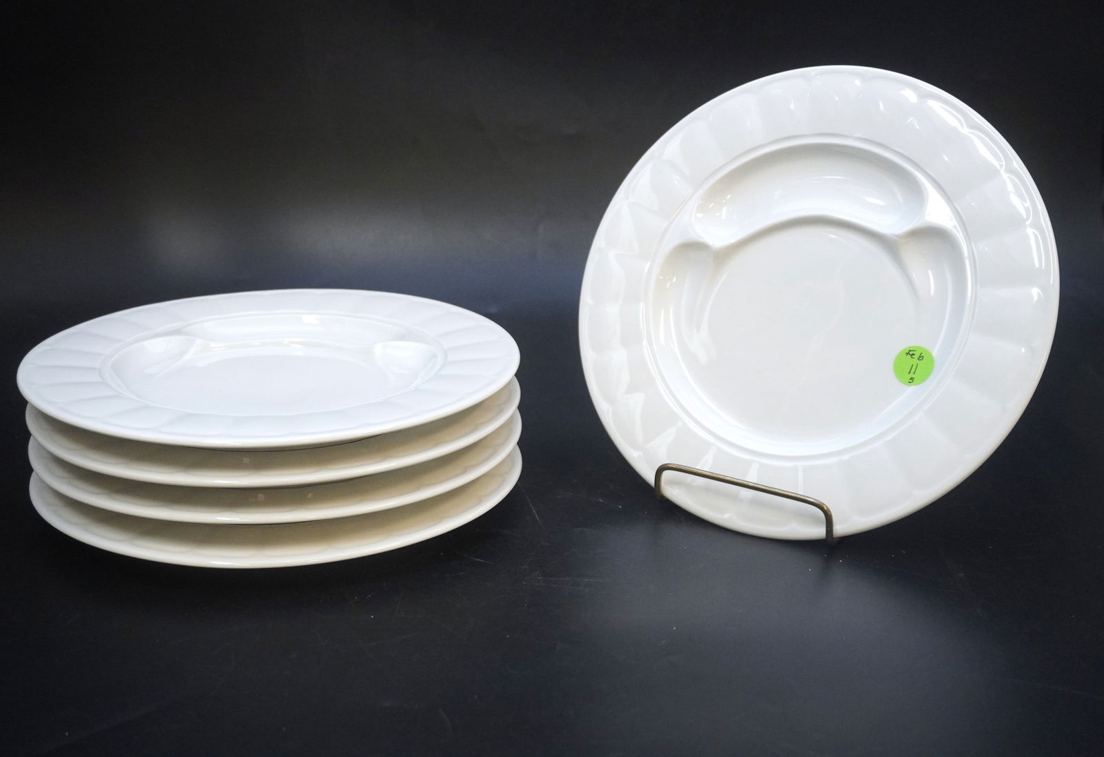 5 PILLIVUYT WHITE ARTICHOKE PLATES: 6 White Pillivuyt France Artichoke Plates. Each 9.25". Weight combined 6 lbs 6 oz