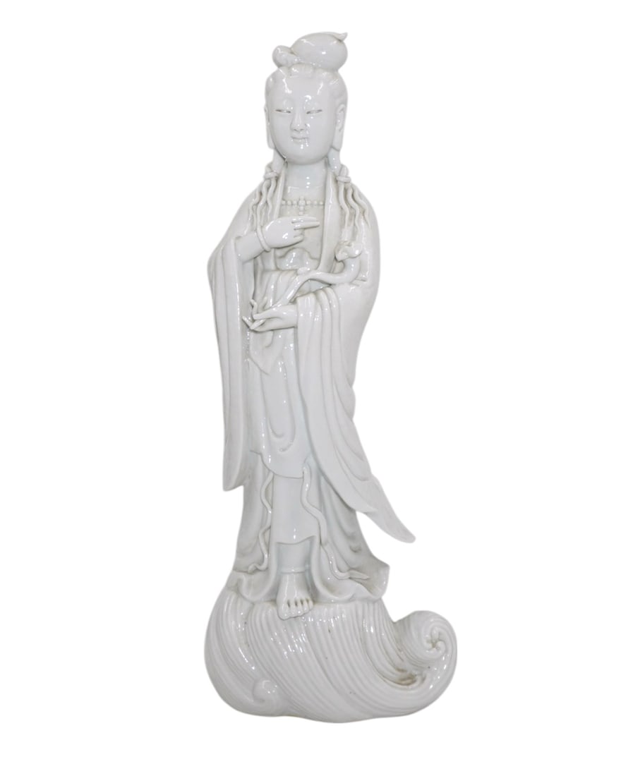 CHINESE BLANC DE CHINE GODDESS GUAN YIN FIGURINE: Chinese Blanc De Chine Porcelain Goddess Guan Yin Figurine. Measures 15" x 5.5" x 4", weighs 2 lbs 13 oz.