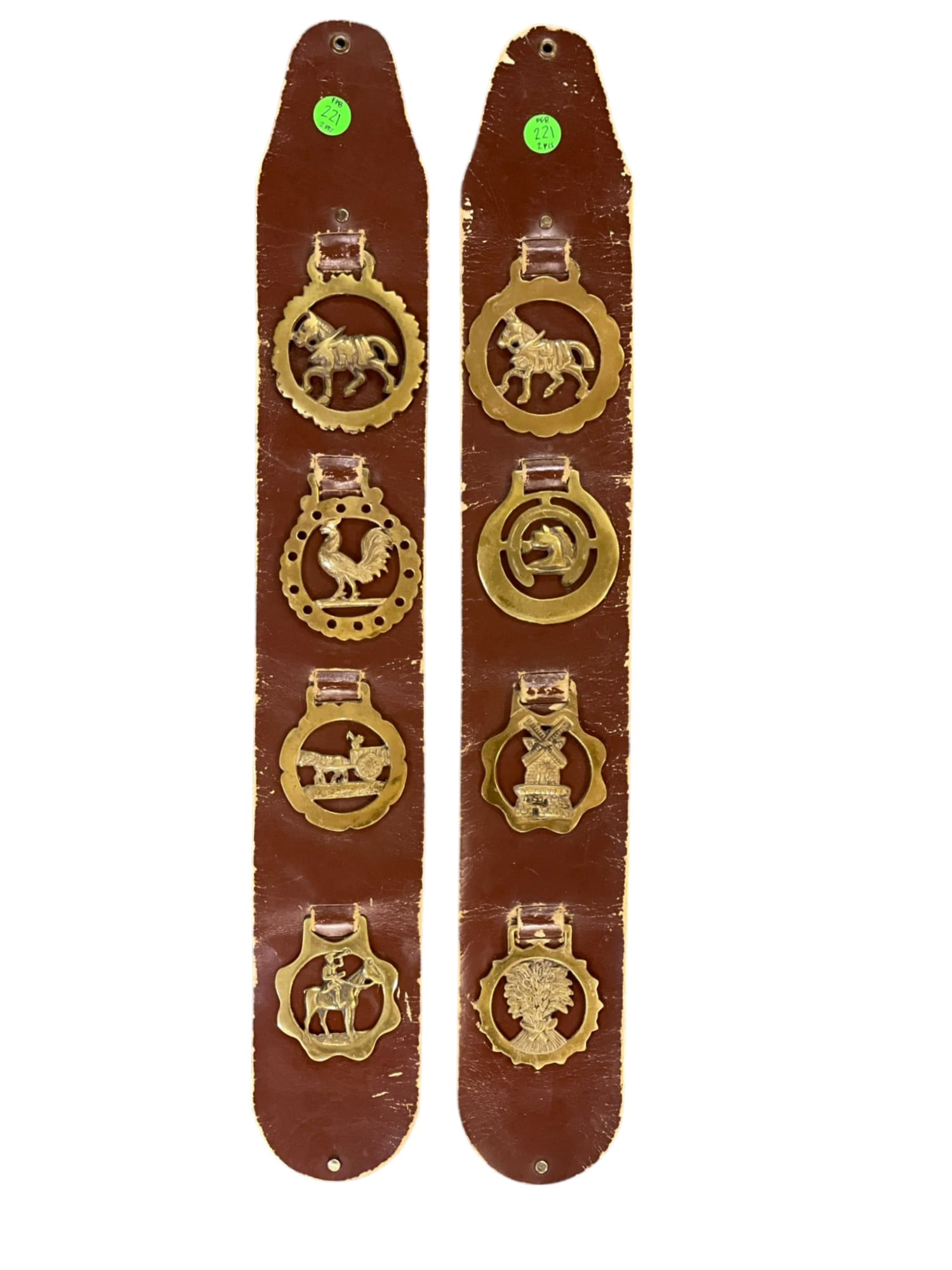 PAIR OF VINTAGE LEATHER HORSE STRAPS WITH BRASSES (1 of 4)