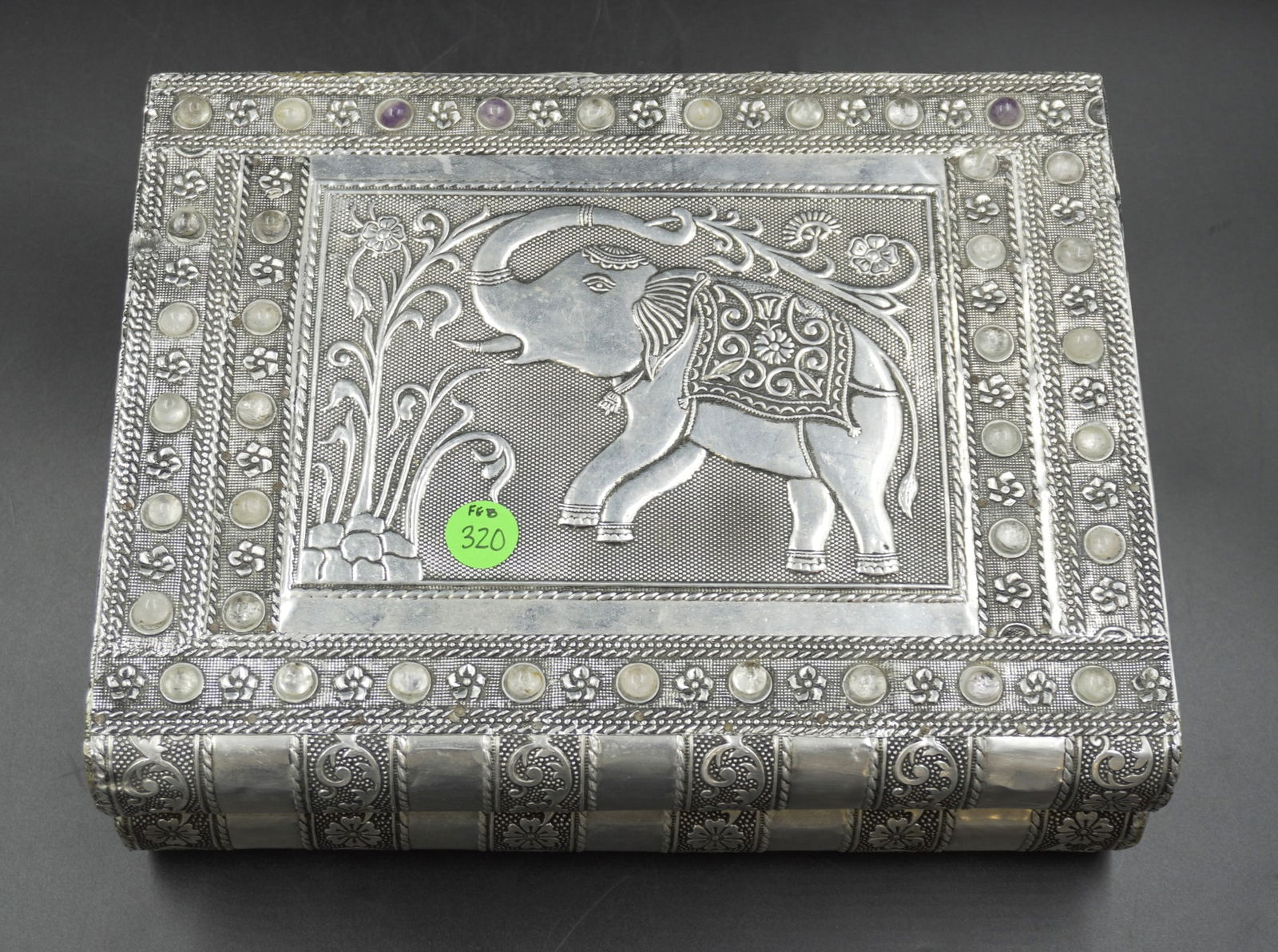 VINTAGE ORNATE INDIAN EMBOSSED METAL JEWELRY BOX (1 of 8)