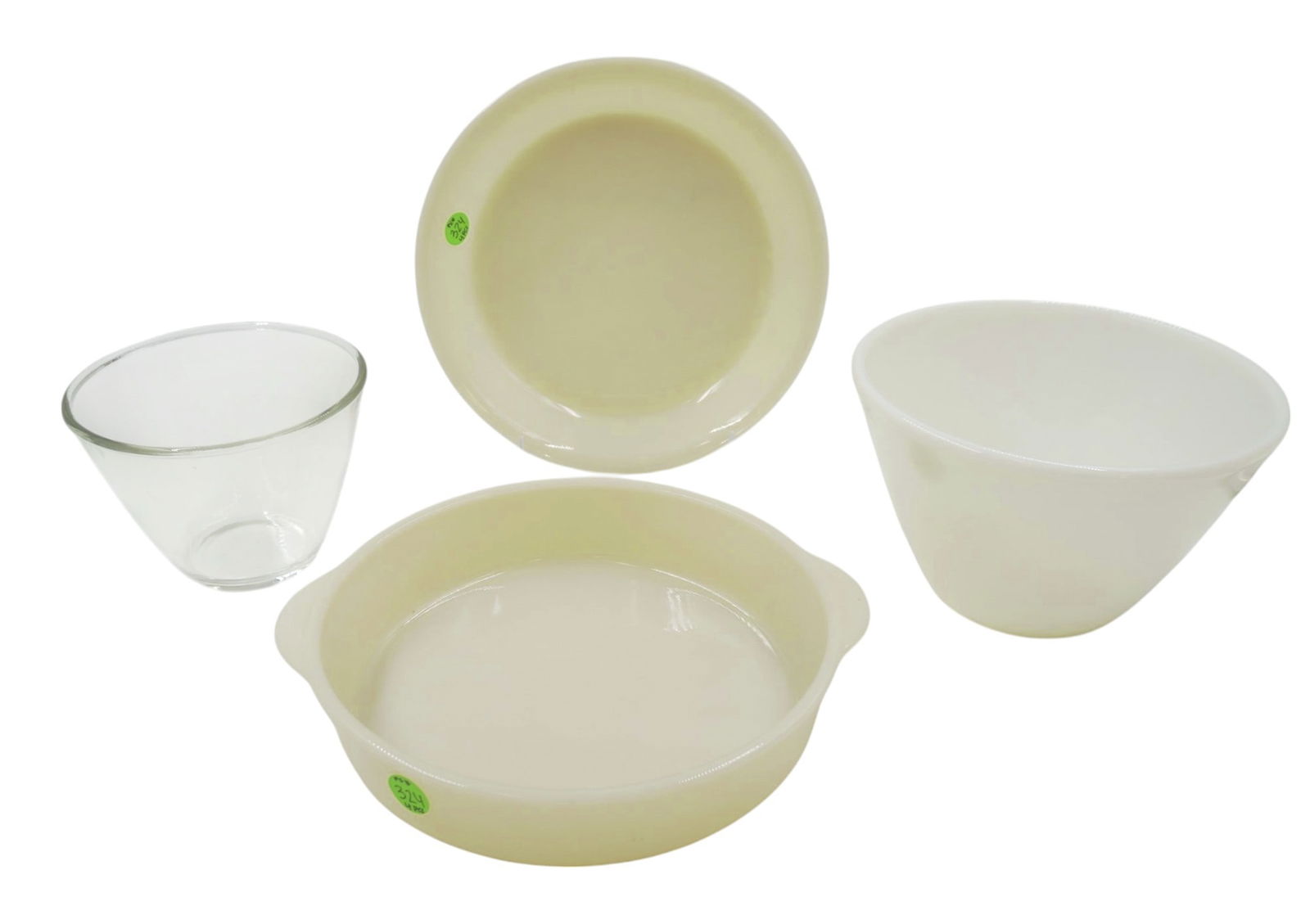 LOT OF VINTAGE AND FIRE KING BAKEWARE AND BOWLS - 4 PIECES (1 of 2)