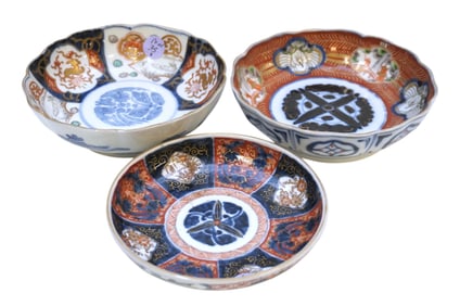 3 ANTIQUE JAPANESE IMARI BOWLS