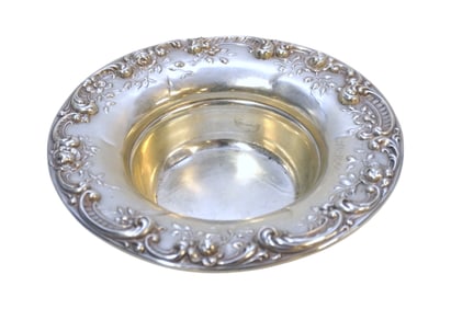 AMERICAN STERLING REPOUSSE BON BON DISH ALVIN