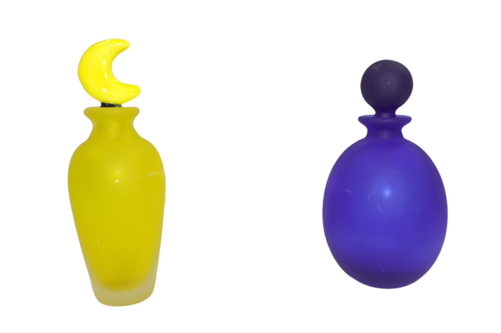 PAIR VINTAGE FROSTED GLASS PERFUMES: Pair Vintage Frosted Glass Perfume Bottles. Yellow measures 5.5" x 2" dia. and blue measures 5.75" x 2.75" in dia. Total lot weight is 13.9 oz.