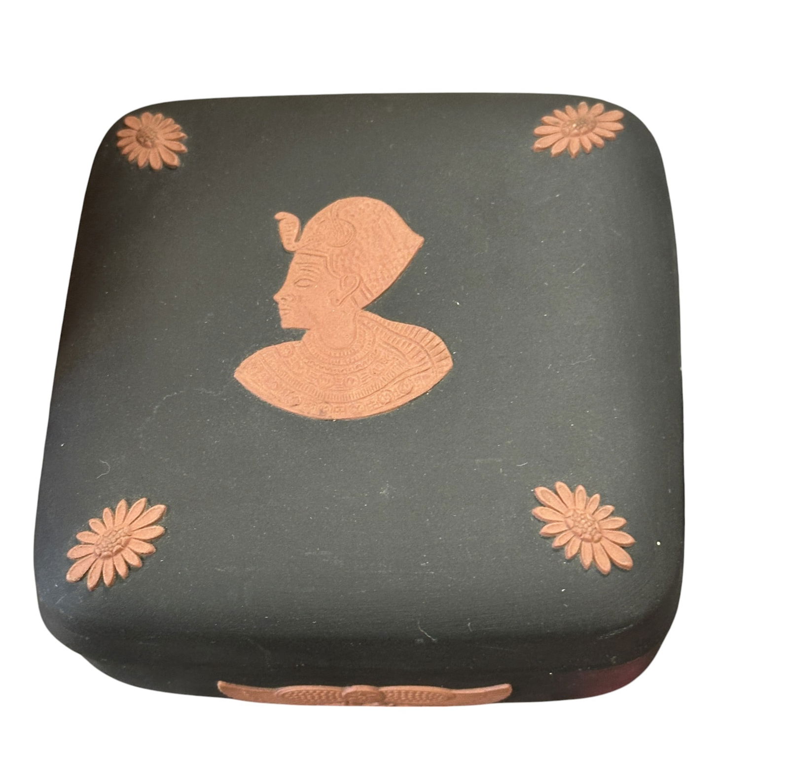 WEDGWOOD TERRACOTTA JASPERWARE BASALT BOX (1 of 1)