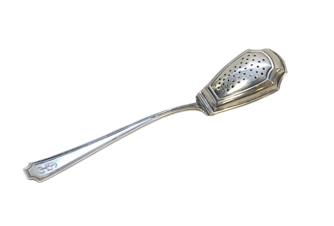 FAIRFAX 1910 STERLING SILVER TEA BALL SPOON (1 of 4)