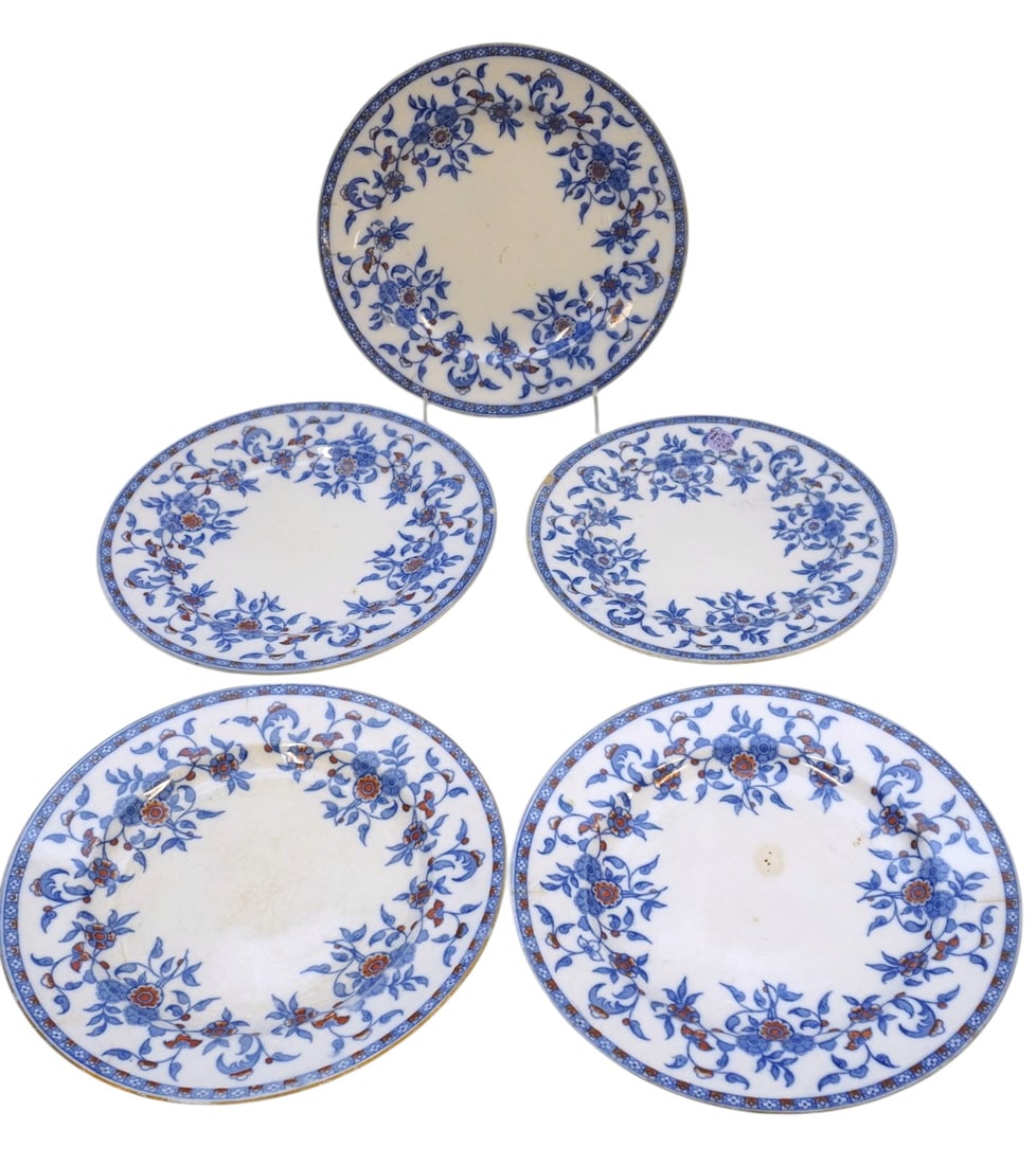 ANTIQUE WEDGWOOD INDIANA IMARI PLATES - 5 PIECES: 5 Antique Wedgwood Indiana Imari Plates. Produced in England c1860 in the area then known as Staffordshire Potteries which is now known as Stoke On-Trent. Each measures about 10" in dia. Total lot wei