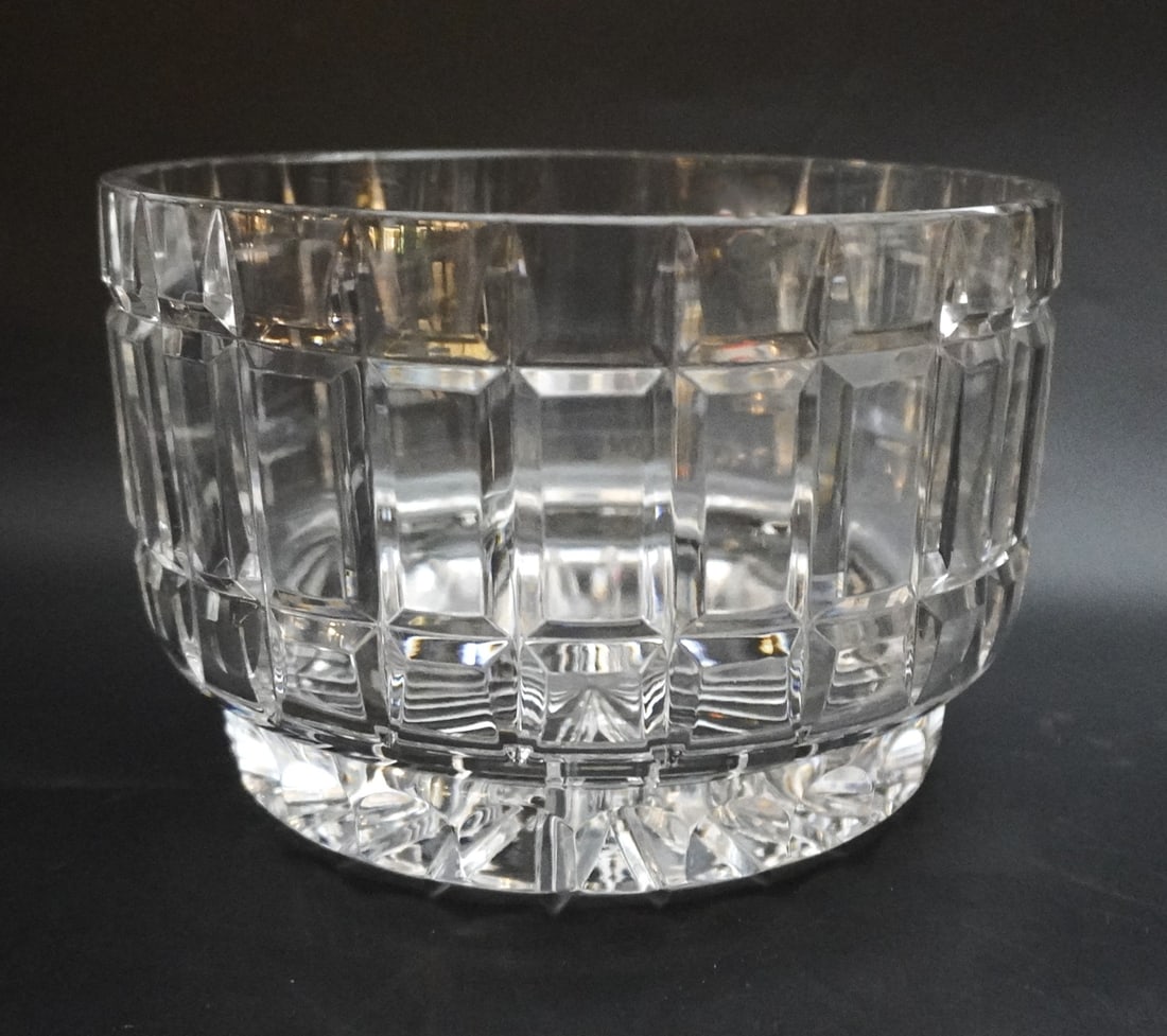 VINTAGE DRESDEN SIGNED CRYSTAL BOWL (1 of 3)