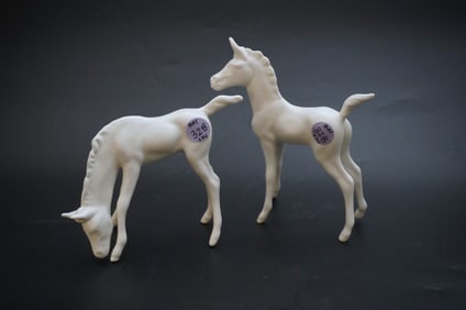 PAIR OF VINTAGE WHITE FOAL PORCELAIN FIGURINES