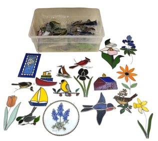 MIXED LOT OF VINTAGE STAINED GLASS SUNCATCHERS